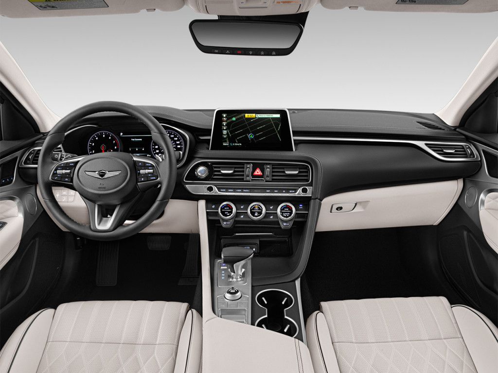 Genesis G70 - interior