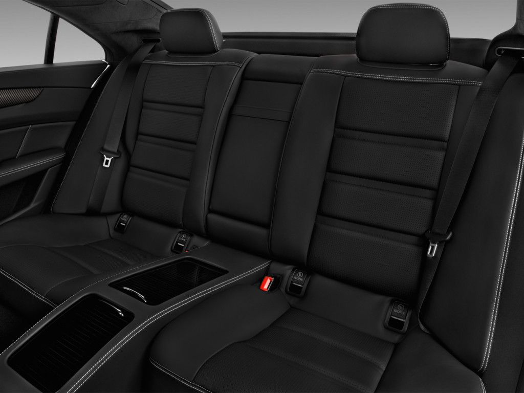 Mercedes-Benz CLS 450 (2020) - interior